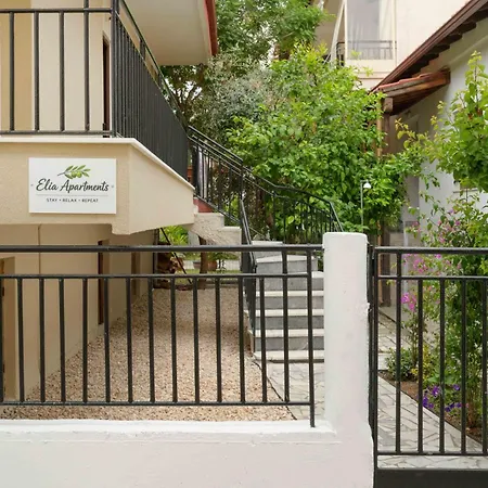 Elia Apartment *