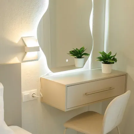 Apartament Elia *